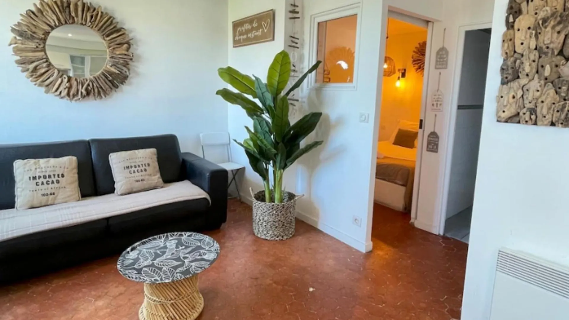 Appartement Pres Du Vieux Port Dans Le Quartier Du Panier Marseilles
