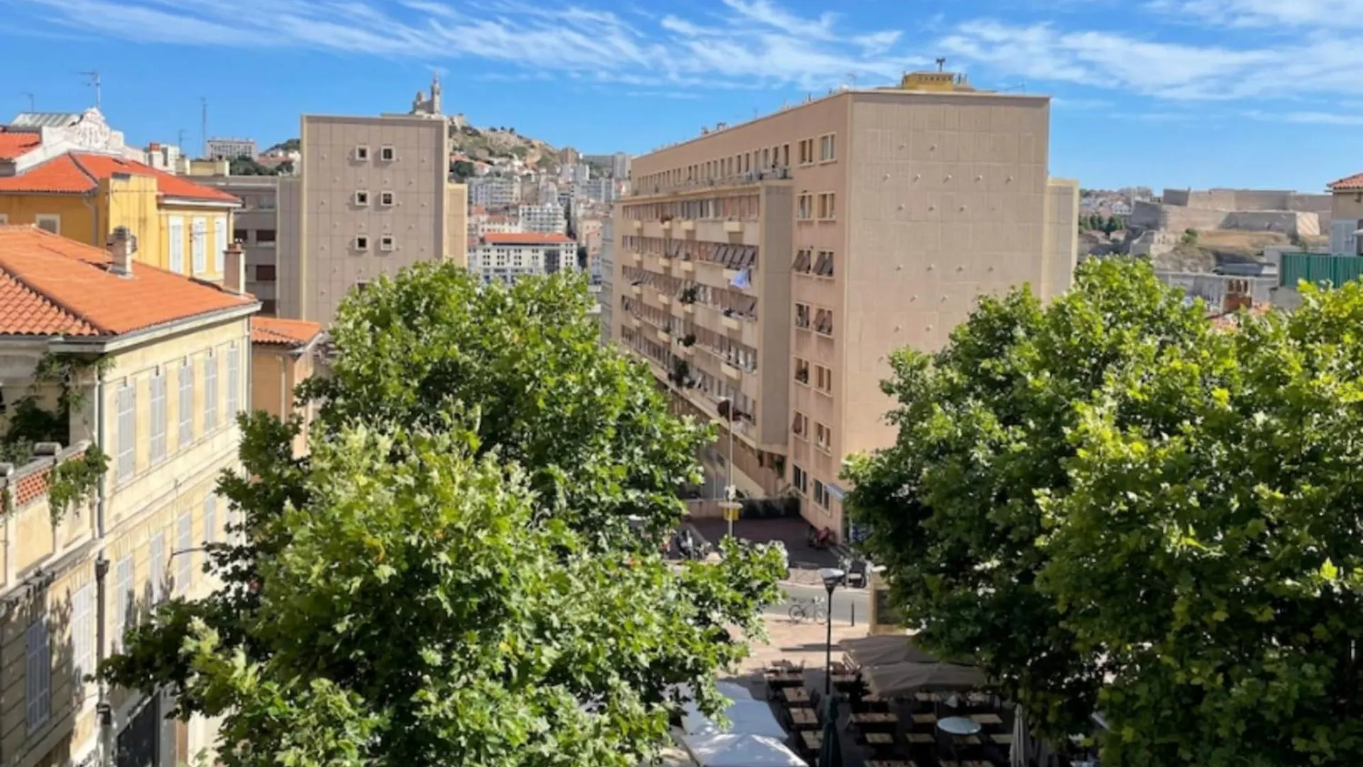 Appartement Pres Du Vieux Port Dans Le Quartier Du Panier Marseilles Apartment